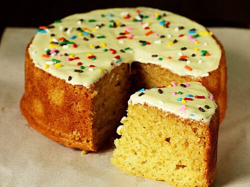 The Perfect Bundt Cake Recipe - Sugar Spun Run