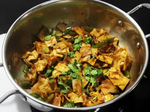 coriander leaves for garnish