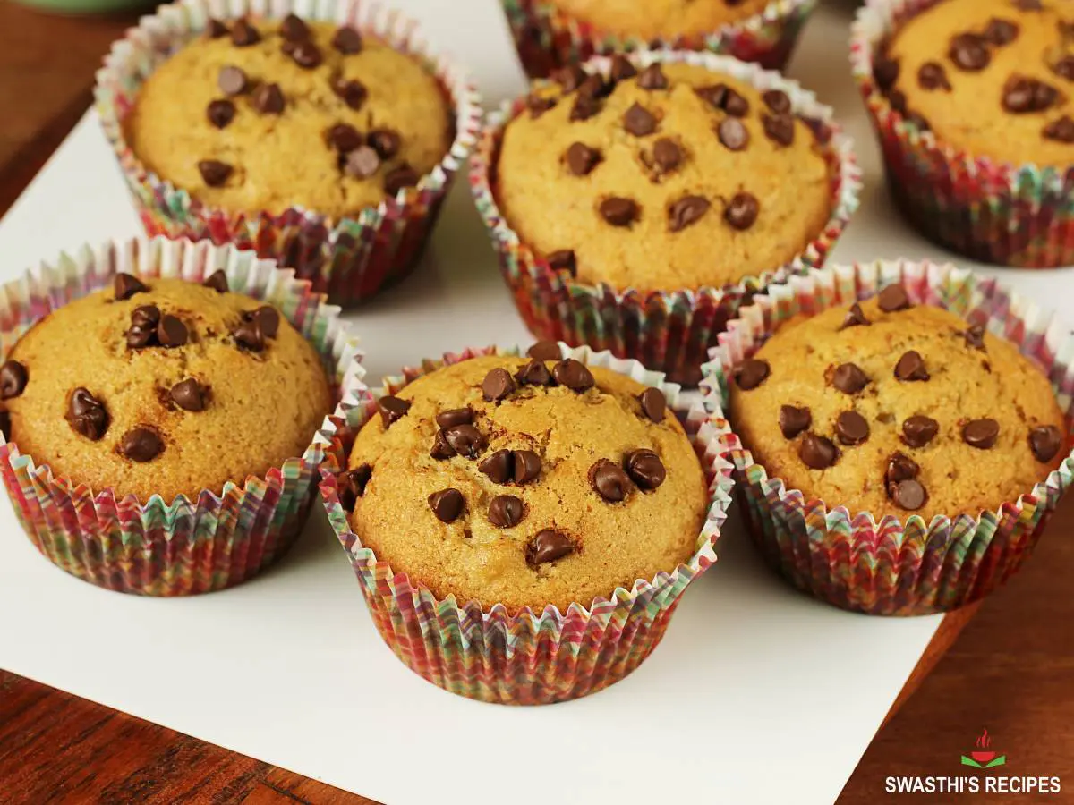 Eggless banana muffins 