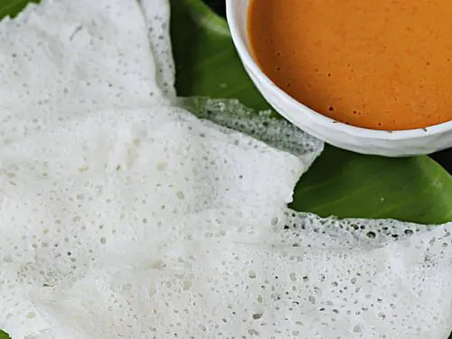 Neer dosa served with chutney