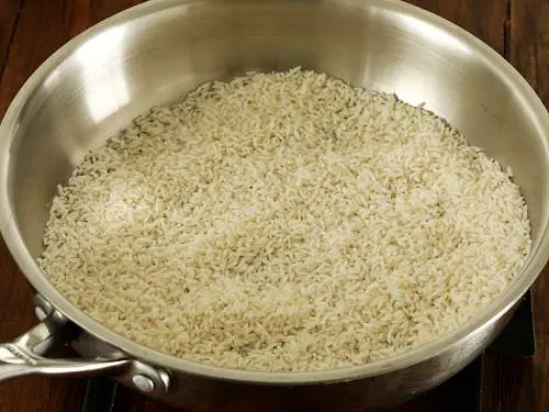 https://www.indianhealthyrecipes.com/wp-content/uploads/2022/01/rice-flour-recipe-006-.jpg.webp