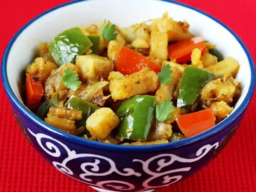 Aloo Capsicum made with potatoes, bell peppers and spices