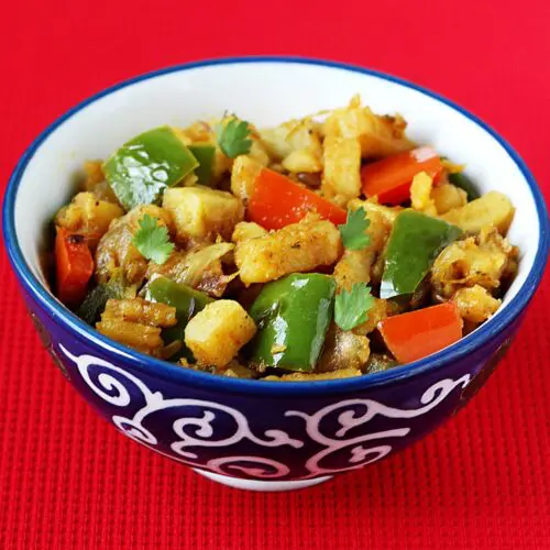 Aloo Capsicum made with potatoes, bell peppers and spices