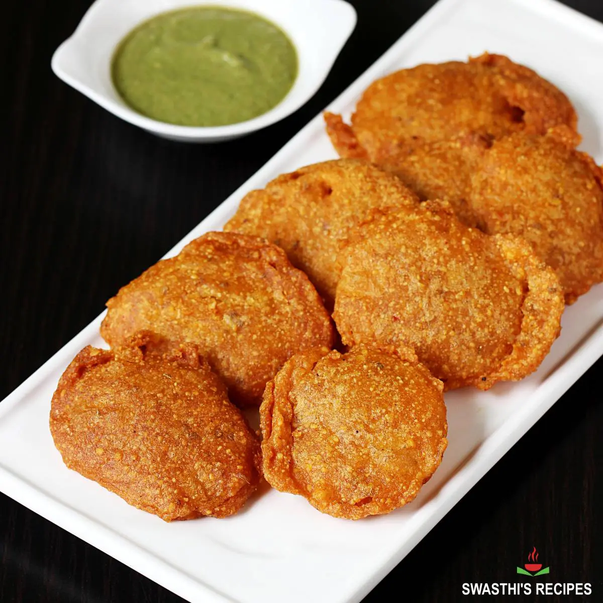 Aloo pakora served in a white plate