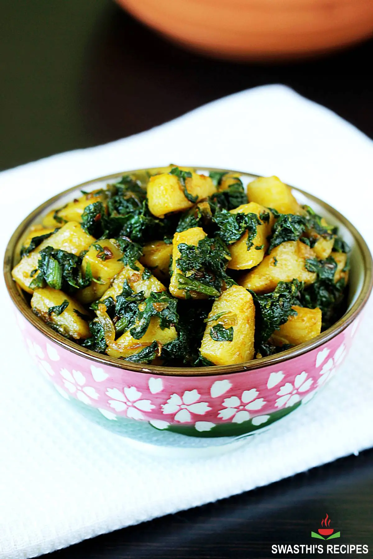 Aloo Palak Recipe Swasthi S Recipes