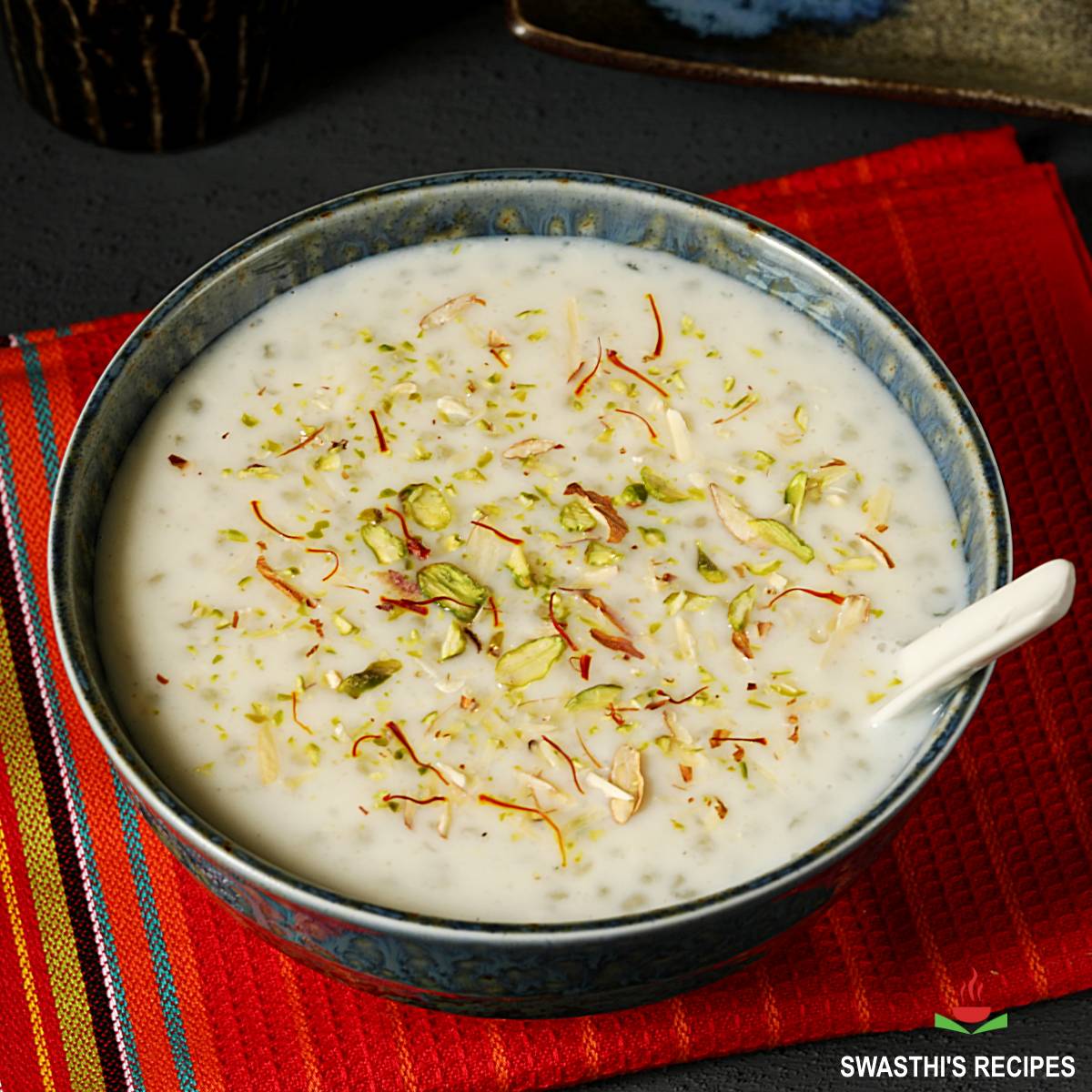 Sabudana kheer made with tapioca pearls, milk and sugar