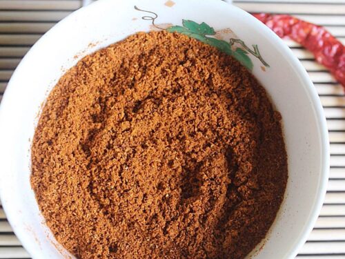 pav bhaji masala made with whole spices