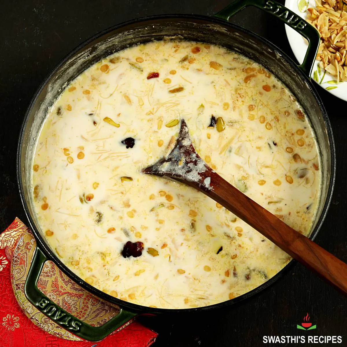 Sheer khurma made with vermicelli, sugar, milk and nuts