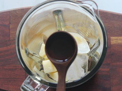 pour lemon juice