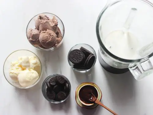 ingredients to make oreo shake