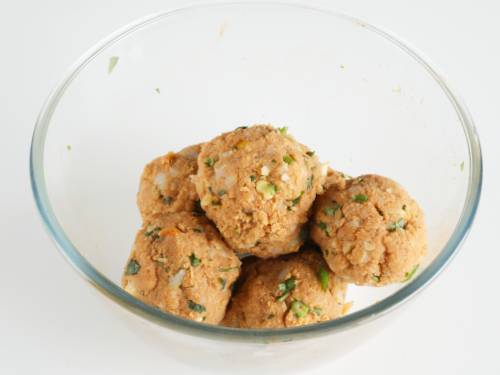 Aloo Tikki Recipe  Crispy Street Style    Swasthi s Recipes - 38