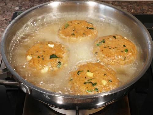 Aloo Tikki Recipe  Crispy Street Style    Swasthi s Recipes - 49