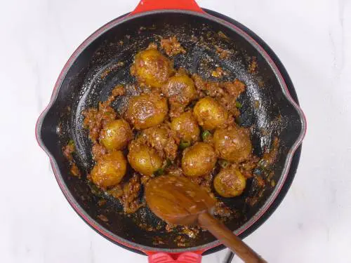 saute potatoes with indian spices