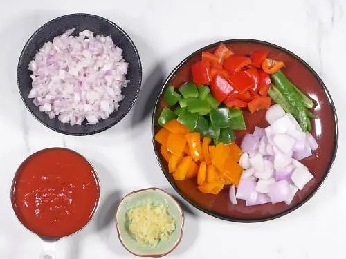 bell peppers and veggies for chicken jalfrezi