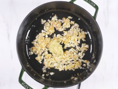 saute ginger garlic paste