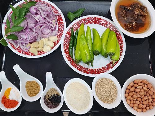 ingredients to prepare Hyderabadi mirchi ka salan