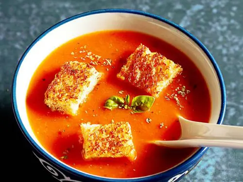 Tomato soup with fresh tomatoes
