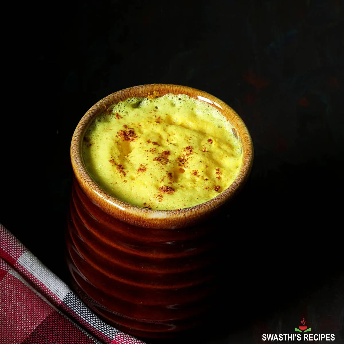 Turmeric latte in a cup