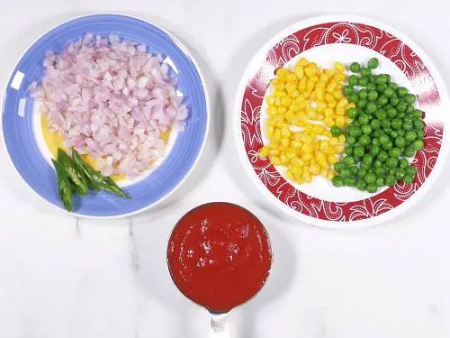 chopped vegetables for jalfrezi