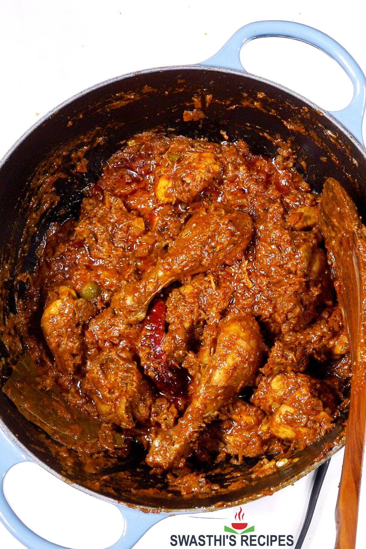 https://www.indianhealthyrecipes.com/wp-content/uploads/2022/12/chicken-bhuna-masala.jpg