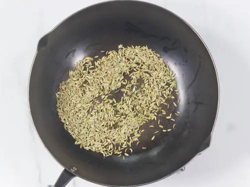 roasting fennel seeds for biryani masala