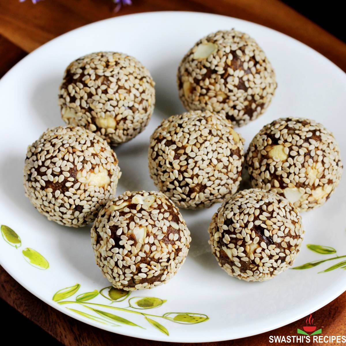 Dates sesame ladoo