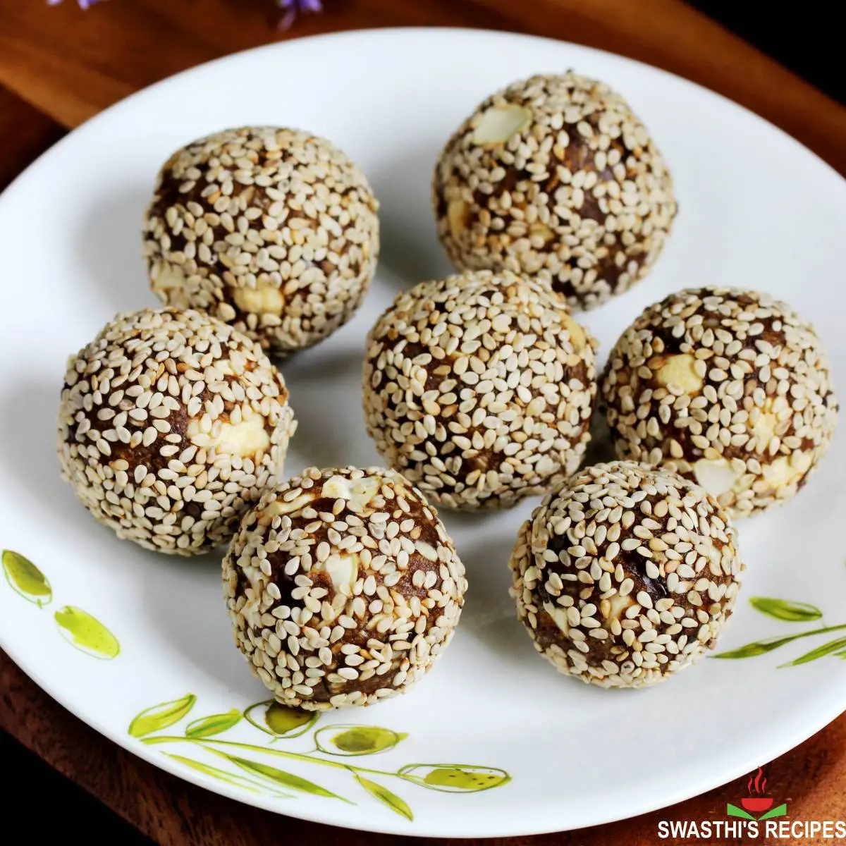 Dates sesame ladoo