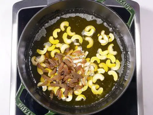 frying raisins and cashews