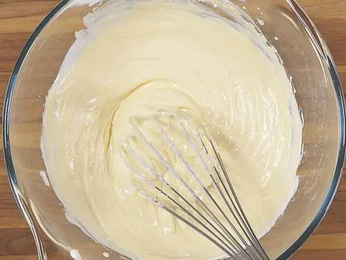 smooth besan and yogurt paste