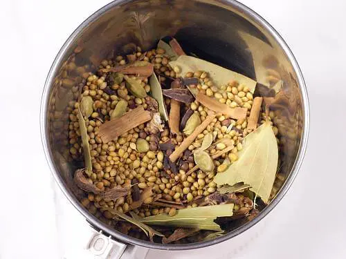 Homemade Garam Masala Recipe  Elevate Your Indian Cooking!