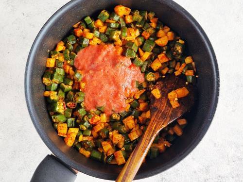 sauté tomato puree in the pan