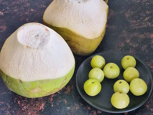 ingredients to make amla juice