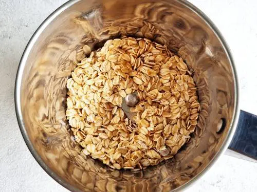 rolled oats in a grinder