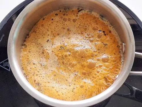 bring ginger milk tea to a boil