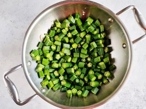 okra in a saute pan