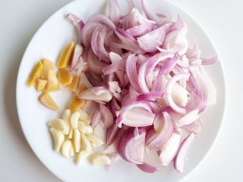 onions ginger garlic