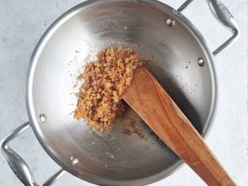 fried gond to make pinni