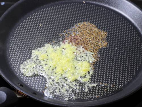 temper cumin on tawa