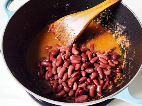 add pressure cooked rajma