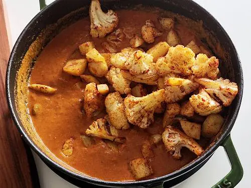 oven baked aloo gobi in gravy