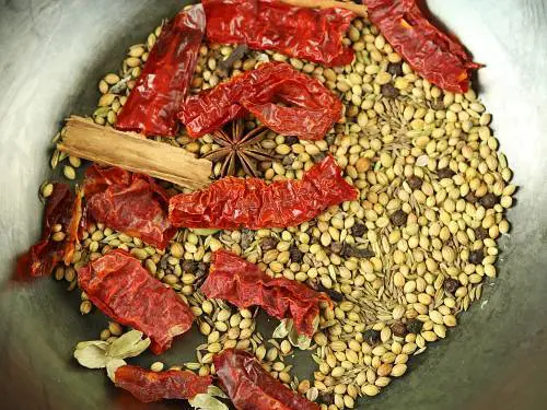toasting whole spices for curry powder