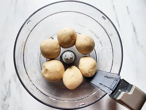 dough balls to make gobi paratha