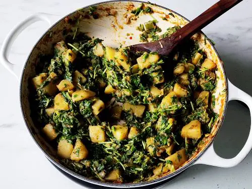 consistency and texture of aloo saag