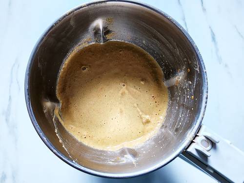 tomato coriander leaves puree in a blender
