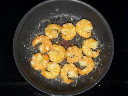 crisp fried shrimp to make chili prawns