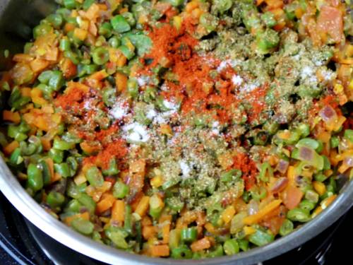 spices to make beans curry