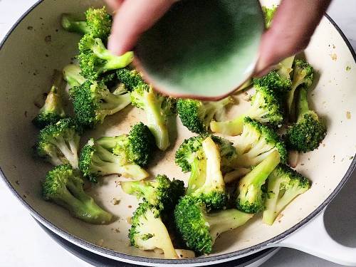 sprinkle lemon juice