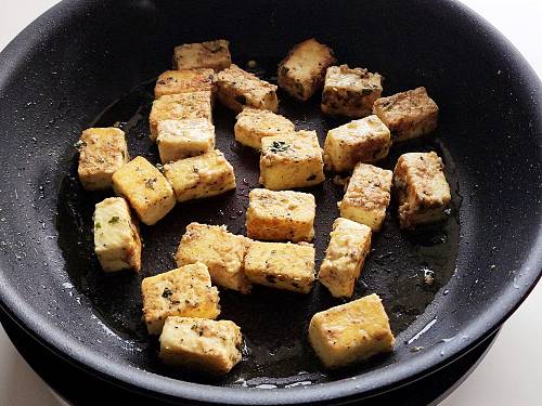 toasting paneer