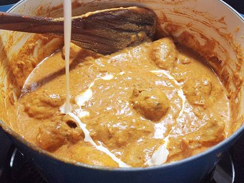 adding heavy cream to shahi korma