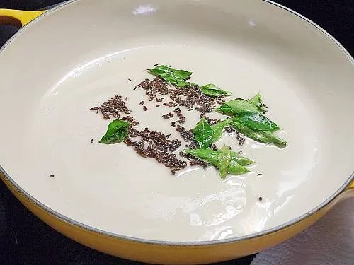 tempering with mustard seeds
